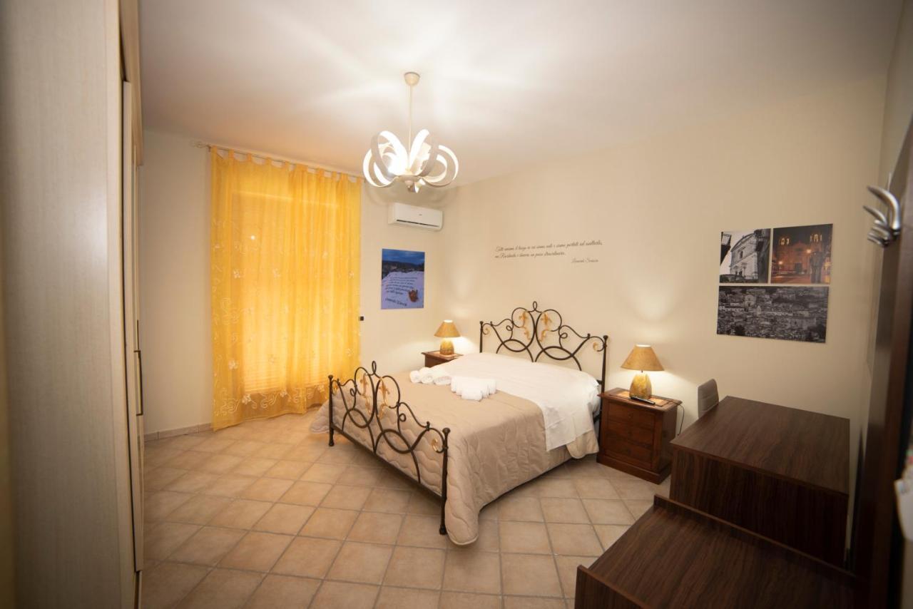 B&B La Terrazza Degli Scrittori Racalmuto 外观 照片