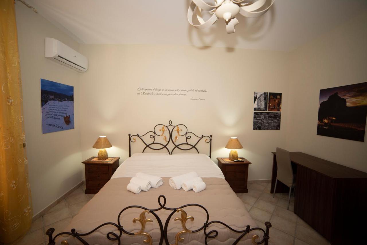 B&B La Terrazza Degli Scrittori Racalmuto 外观 照片