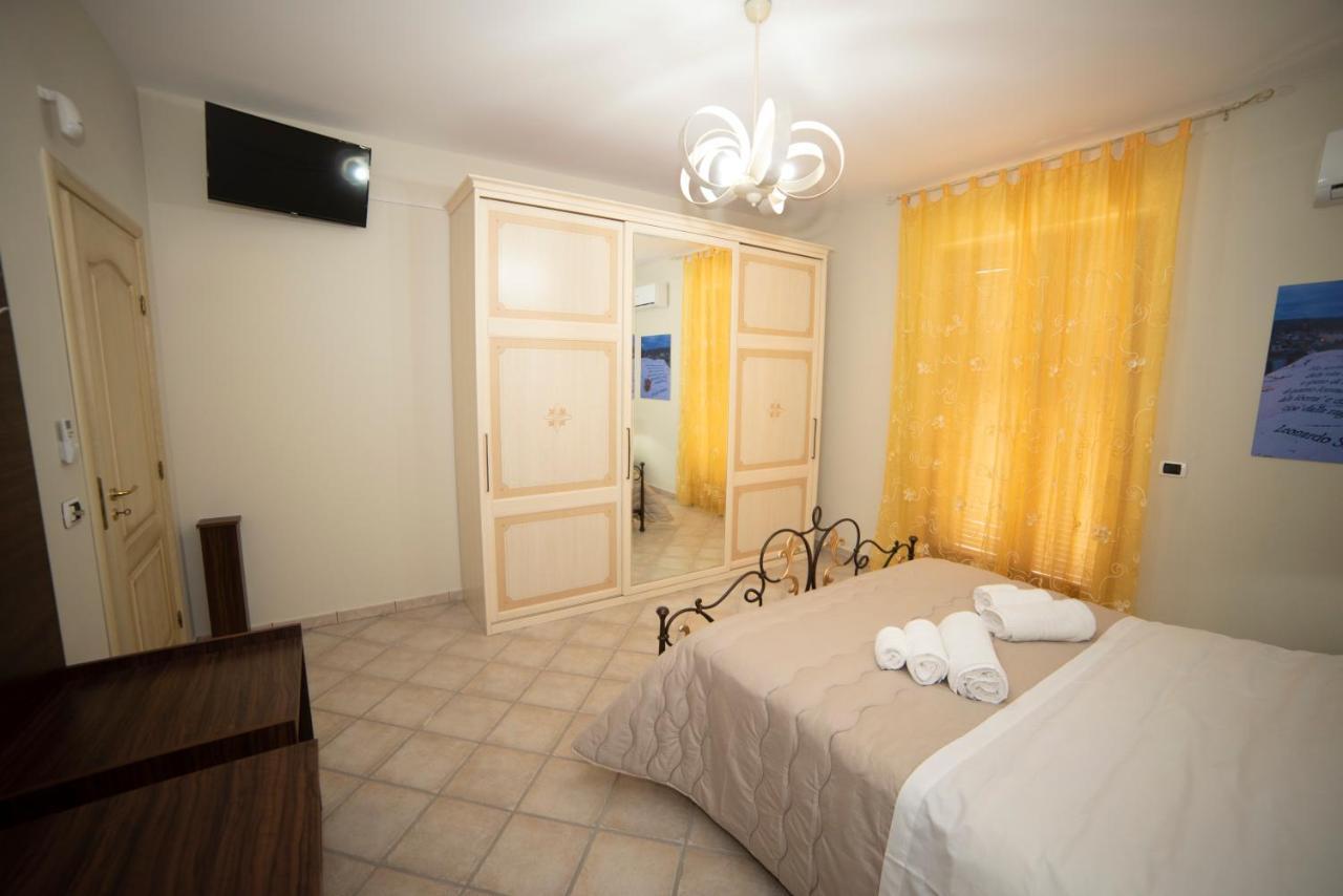 B&B La Terrazza Degli Scrittori Racalmuto 外观 照片
