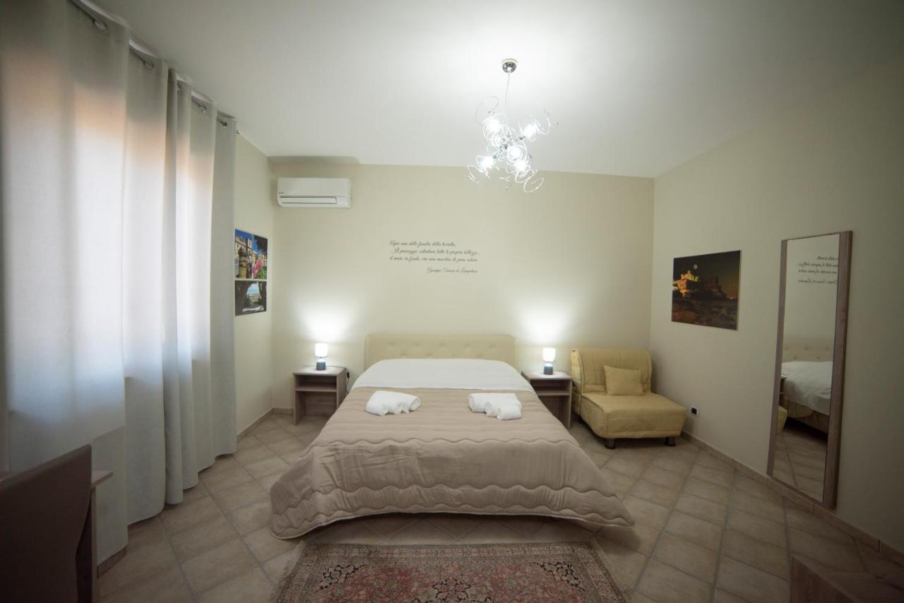 B&B La Terrazza Degli Scrittori Racalmuto 外观 照片