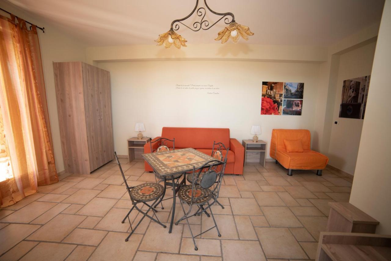 B&B La Terrazza Degli Scrittori Racalmuto 外观 照片